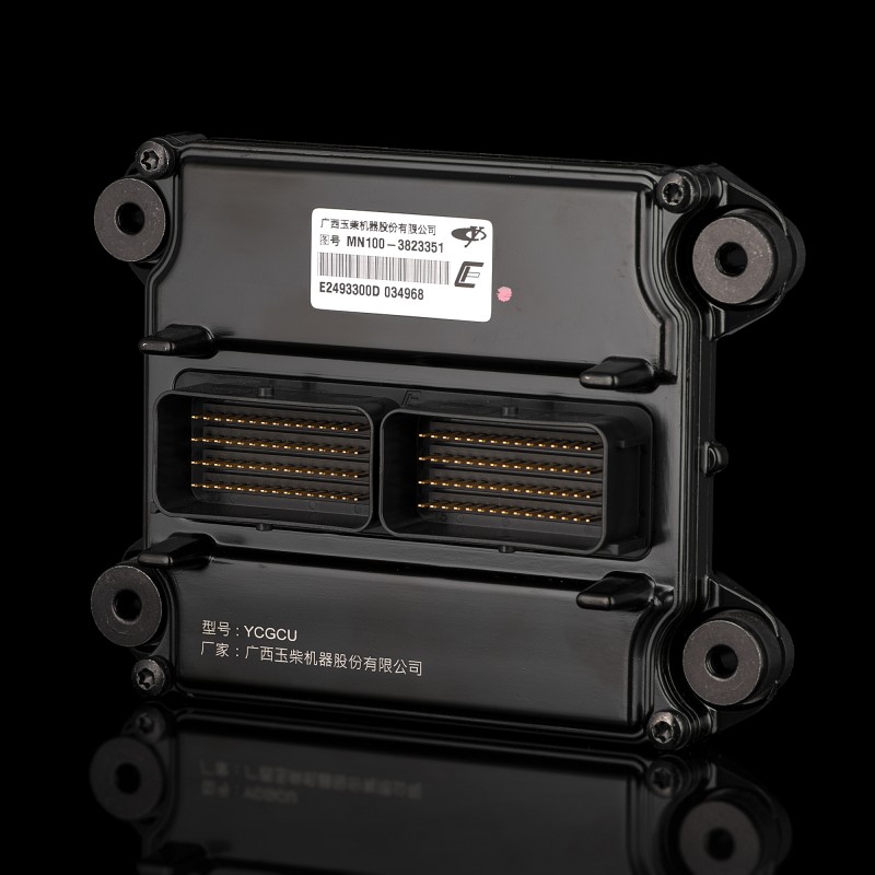 Блок управления двигателем MN100-3823351