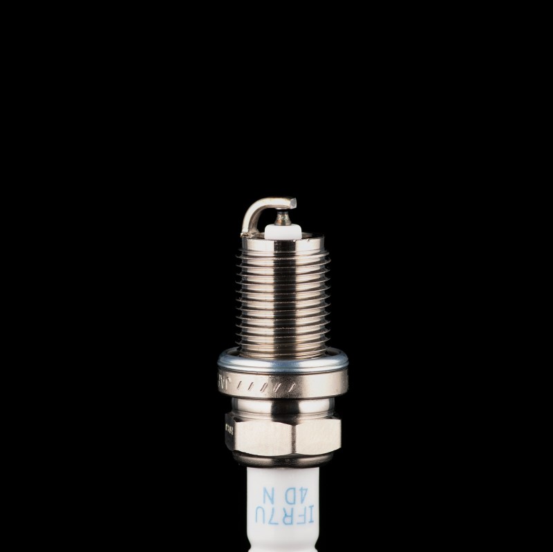 Свеча зажигания IFR7U 4D N Свеча зажигания IFR7U 4D N