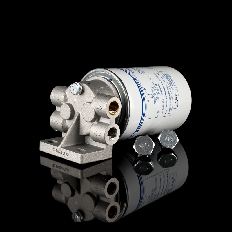 Фильтр топливный с кронштейном Фильтр топливный с кронштейном