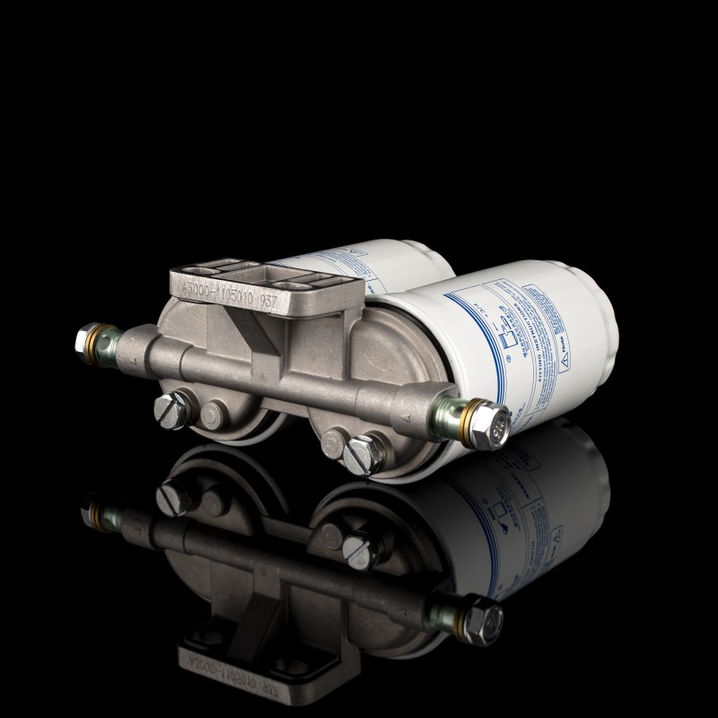 Фильтр топливный с пробкой слива воды в сборе скронштейном (2 шт. в к-те) YC6B125-T20 A3000-1105010