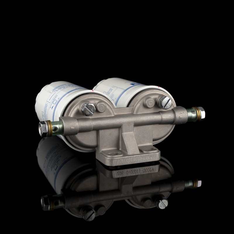 Фильтр топливный с пробкой слива воды в сборе скронштейном (2 шт. в к-те) YC6B125-T20 A3000-1105010