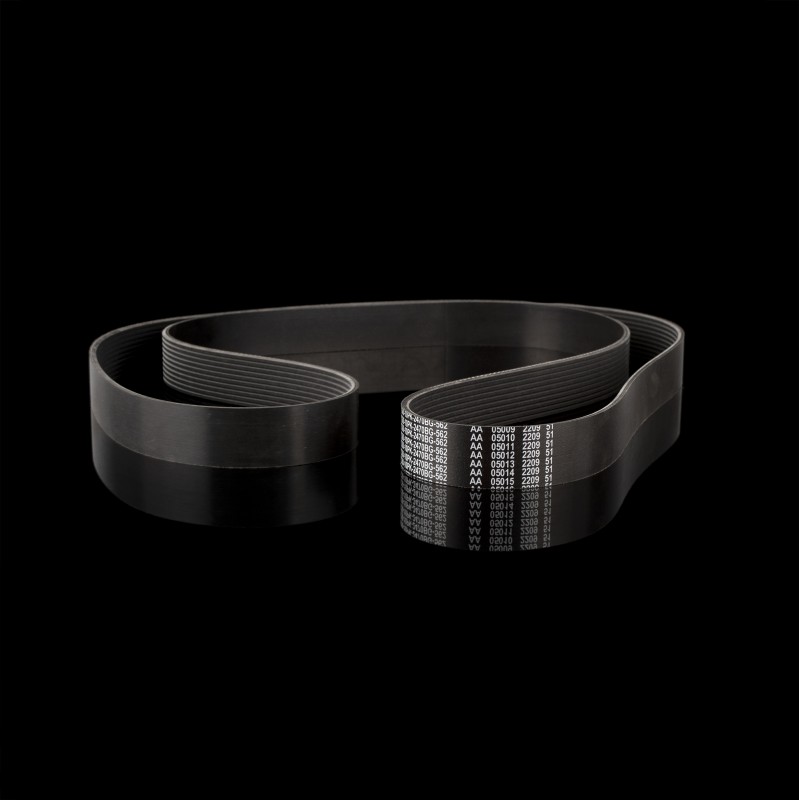 Ремень привода навесных агрегатов (ГУР, помпа, два генератора ) 10PK 2470мм YC80-10PK-2470BG