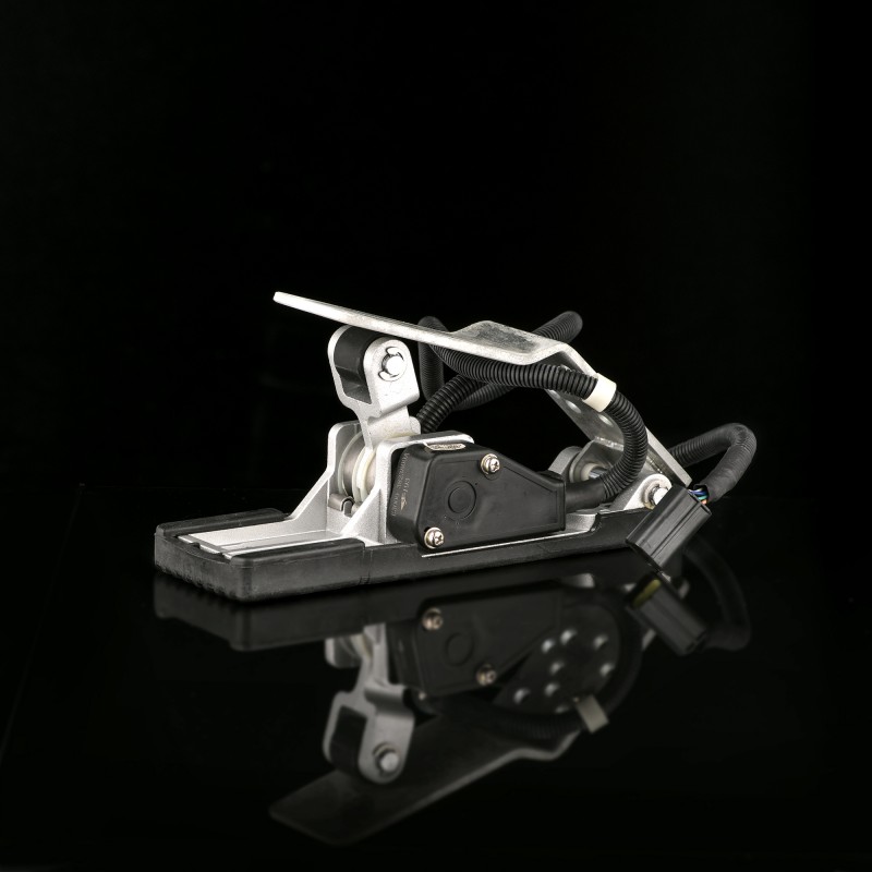 Педаль электронного дроселя E3000-3823800A