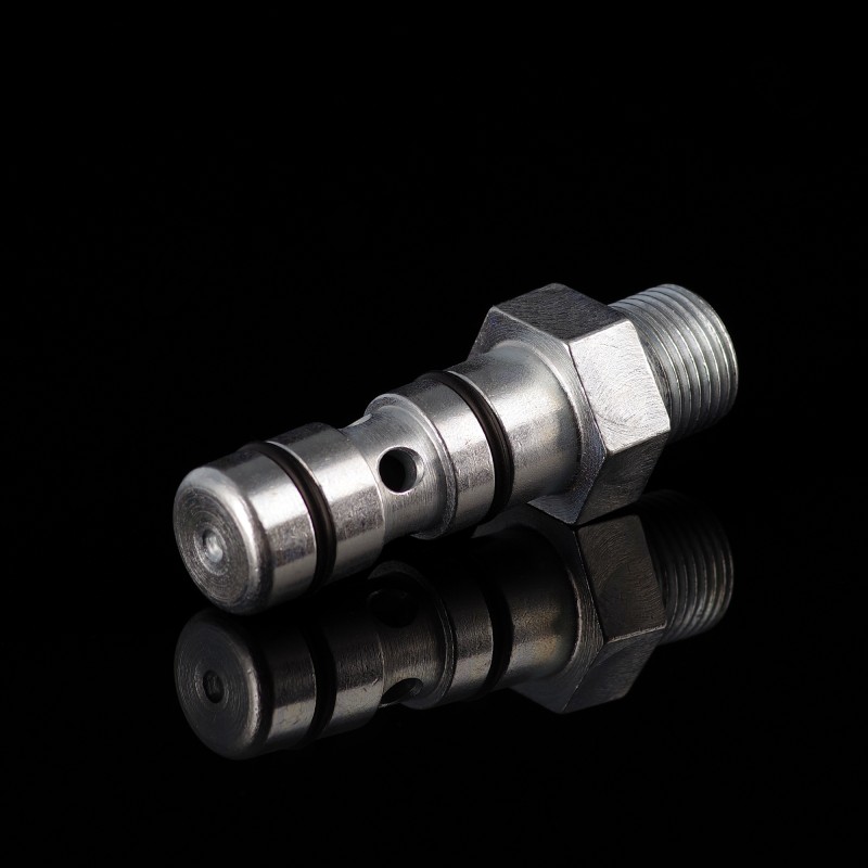 Головка заправочная под гайку М18х15, наружный диаметр 18 Головка заправочная под гайку М18х15, наружный диаметр 18