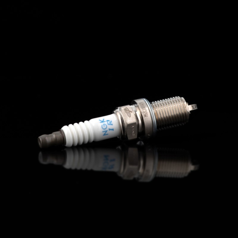 Свеча зажигания  