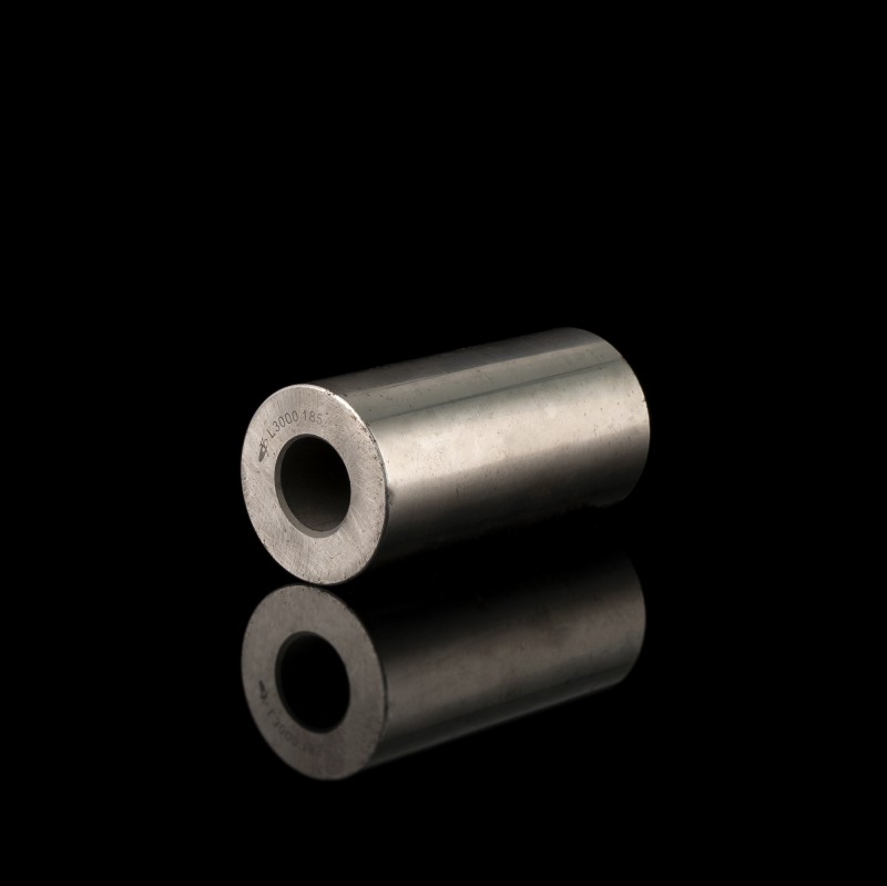 Палец поршня  